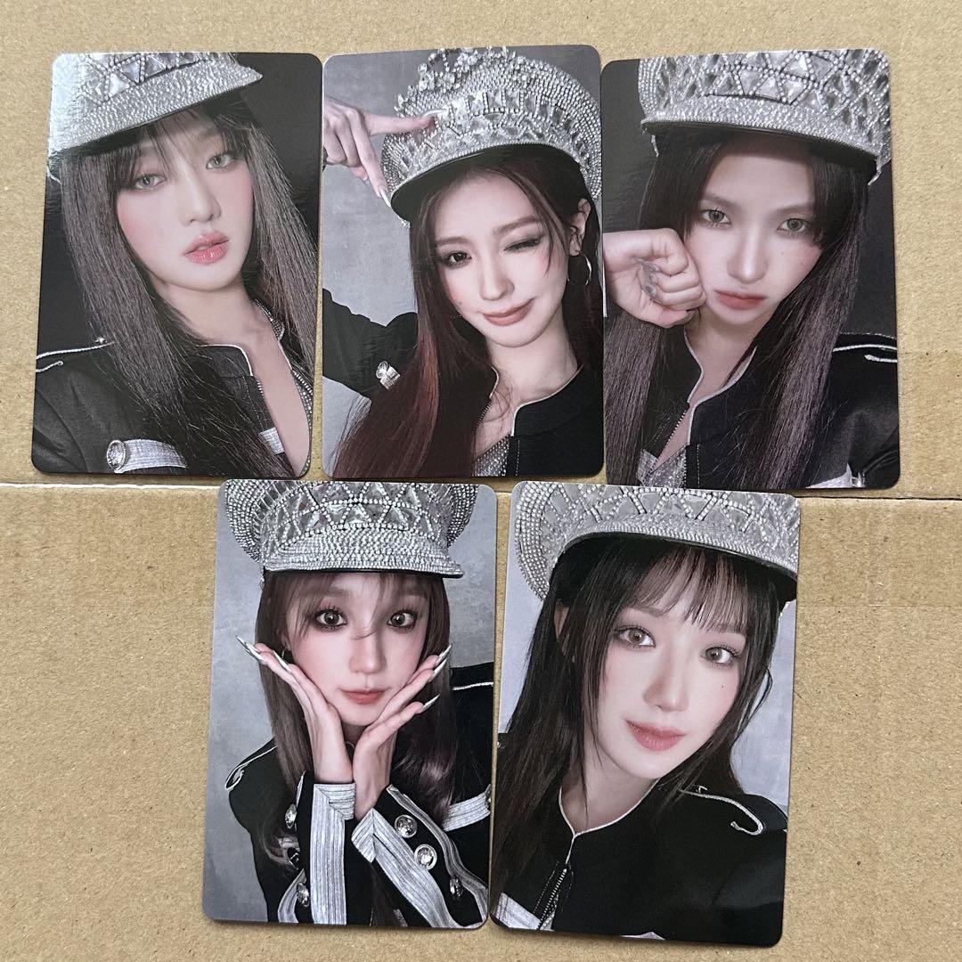 G)I-DLE gidle 2ND FULL ALBUM 2 Tower Records japan Photo G)I-DLE gidle 2ND FULL ALBUM 2 Tower Records japan Photo