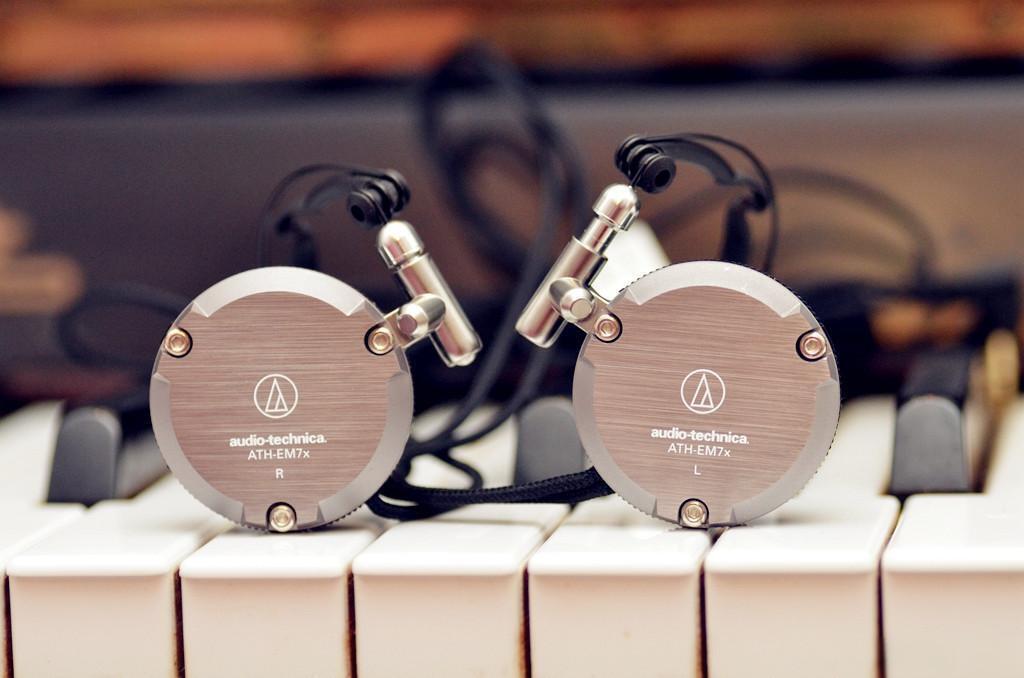Original Audio-Technica ATH-EM7X Adjustable Aluminum Clip-On Original Audio-Technica ATH-EM7X Adjustable Aluminum Clip-On