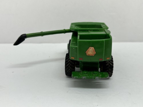 Ertl John Deere Combine 1:64 Scale DieCast & Plastic #460CX00 Used - Picture 6 of 14