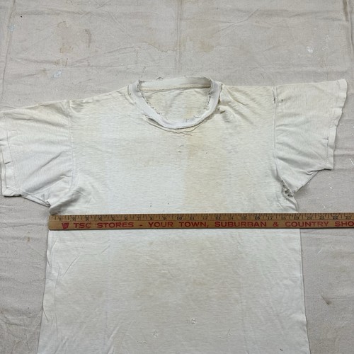 Vintage 50s Blank White Faded Distressed T-Shirt Farmer Grunge Men’s Size Medium - Picture 2 of 5