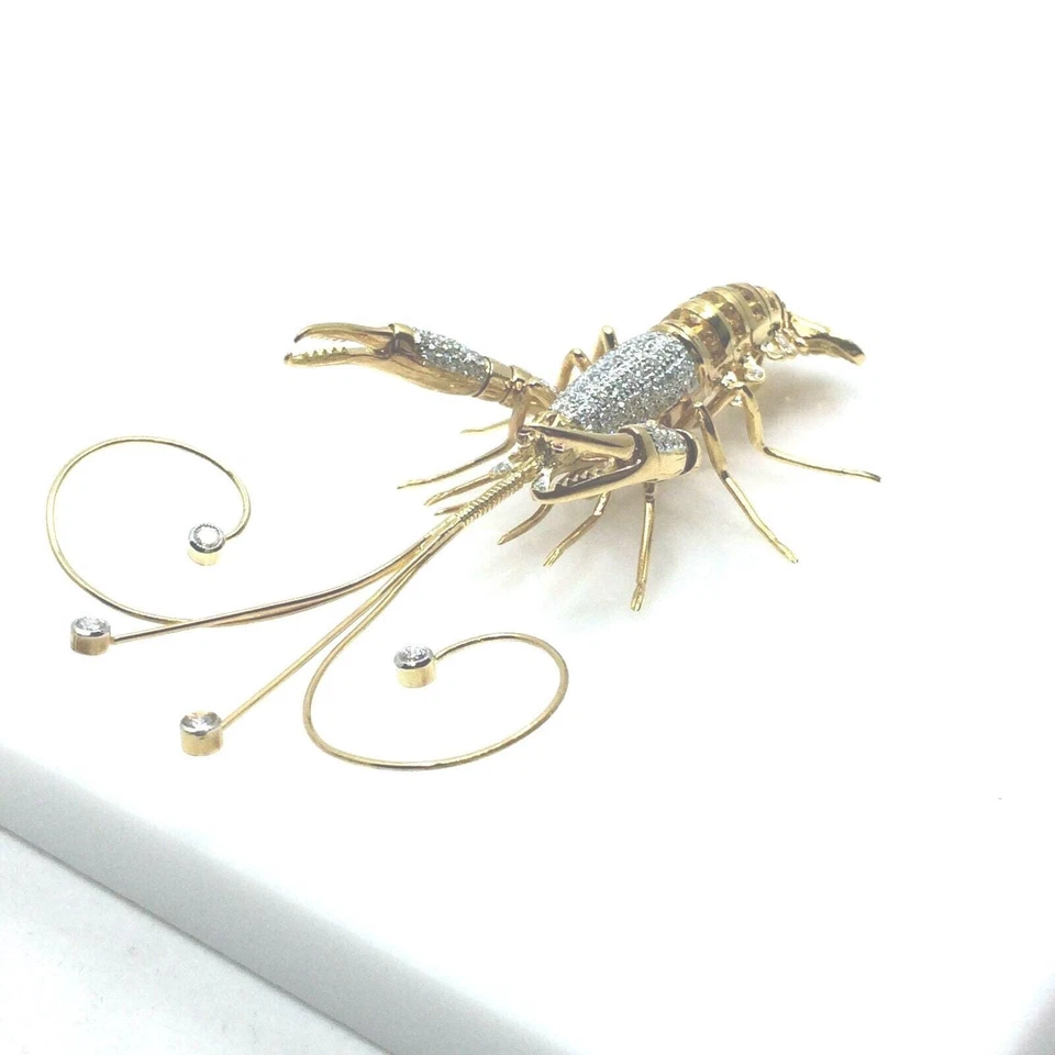 Broche langosta en oro amarillo de 18k | diamantes, zafiros amarillos y rubíes Foto 4 de 4