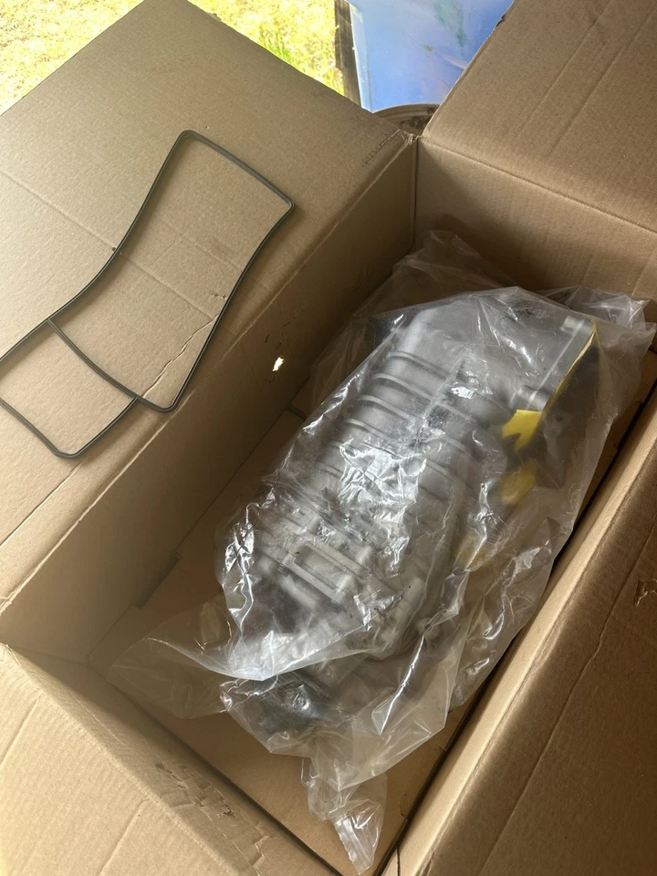 UNIDAD PRINCIPAL DE SUPERCARGADOR FORD MUSTANG GT500 DR3Z-6F066-AA fabricante de equipos originales Foto 4 de 4