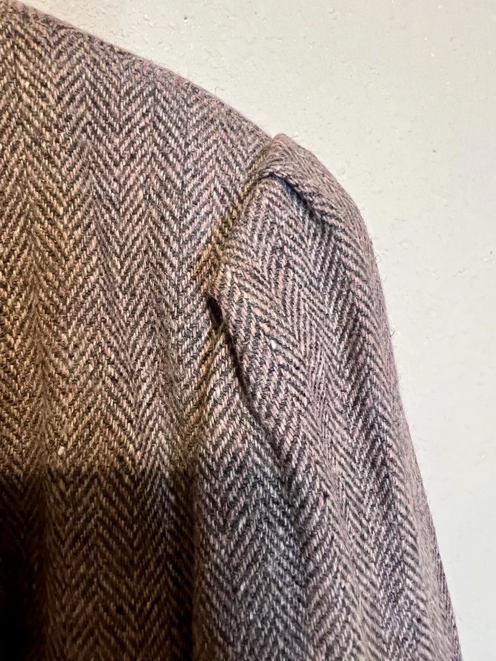 Blazer Peacock House Rosa/Marrón Peplum con Solapas Muescadas y Ajuste Relajado. Foto 4 de 4