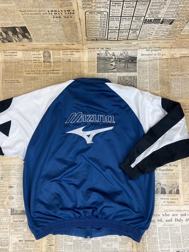 Mizuno Men's Vintage Navy \u0026 White 