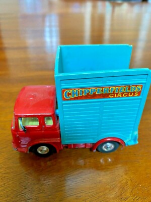 Corgi Toys Chipperfields Circus Giraffe Truck — Red Blue —— Made in GT  Britain
