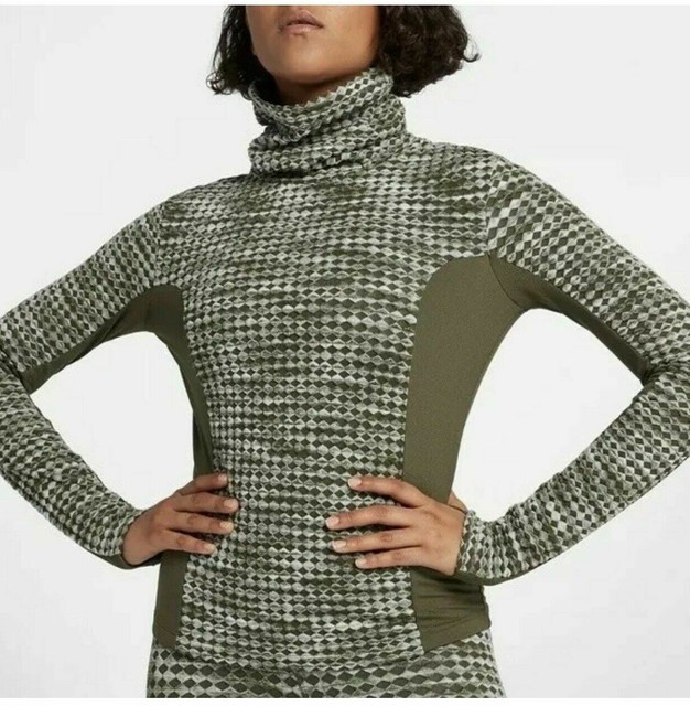 women's nike pro hyperwarm top