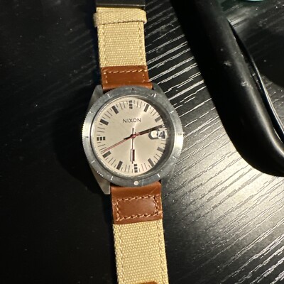 Nixon Rover Sand/Saddle A355-1430 Silver Dial Brown Leather