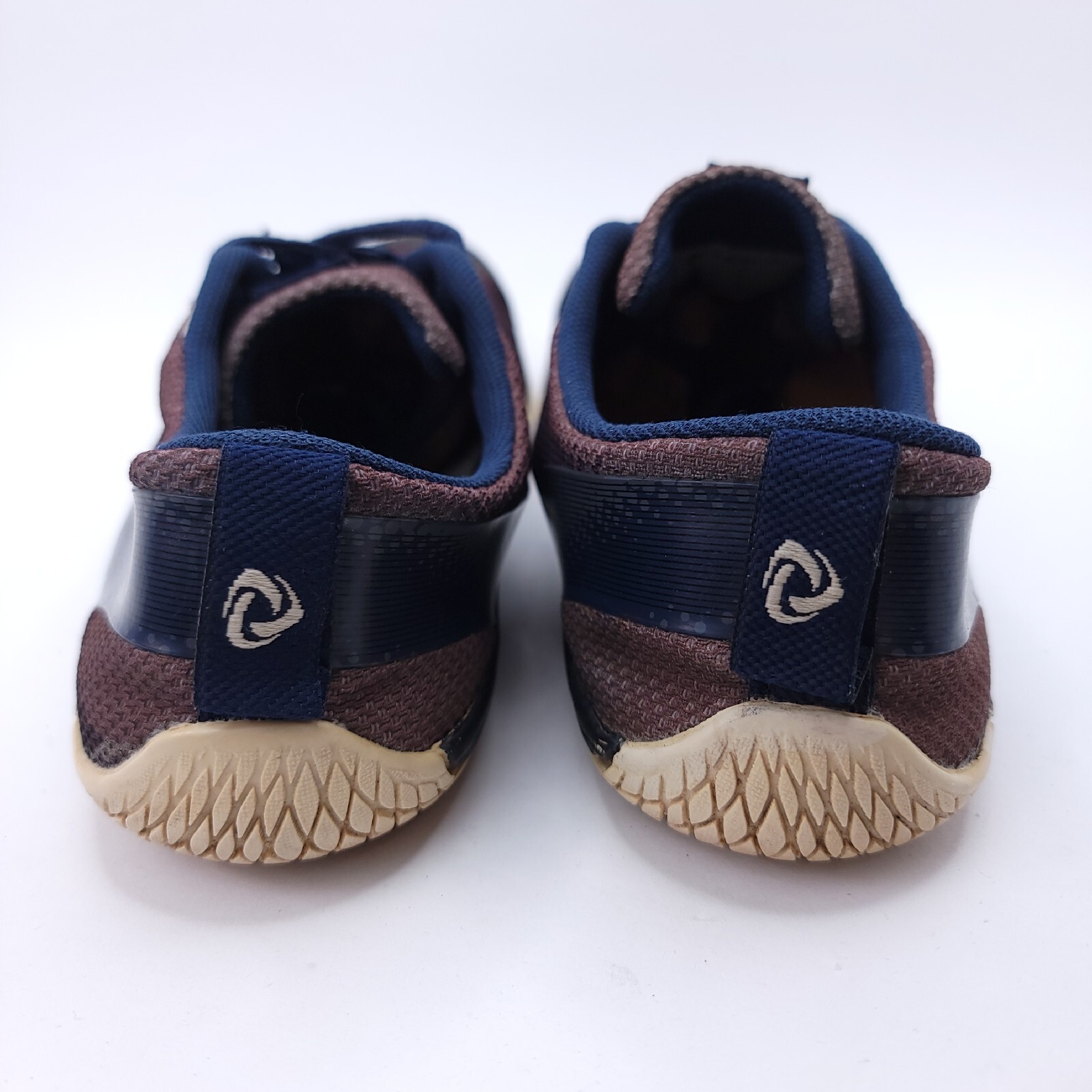 tesla barefoot shoes