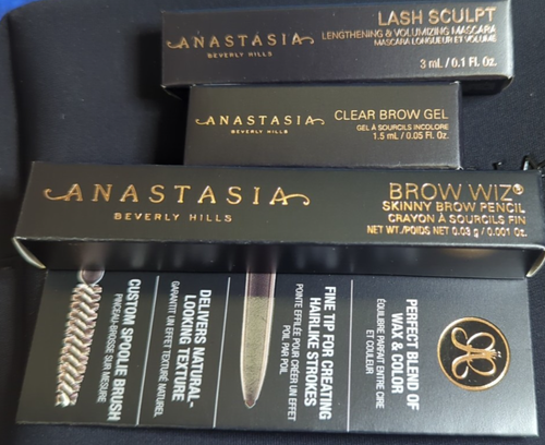 Anastasia 3 pz + sacchetto: Brow Wiz marrone medio, mascara, gel sopracciglia trasparente trvl taglia - Foto 3 di 5