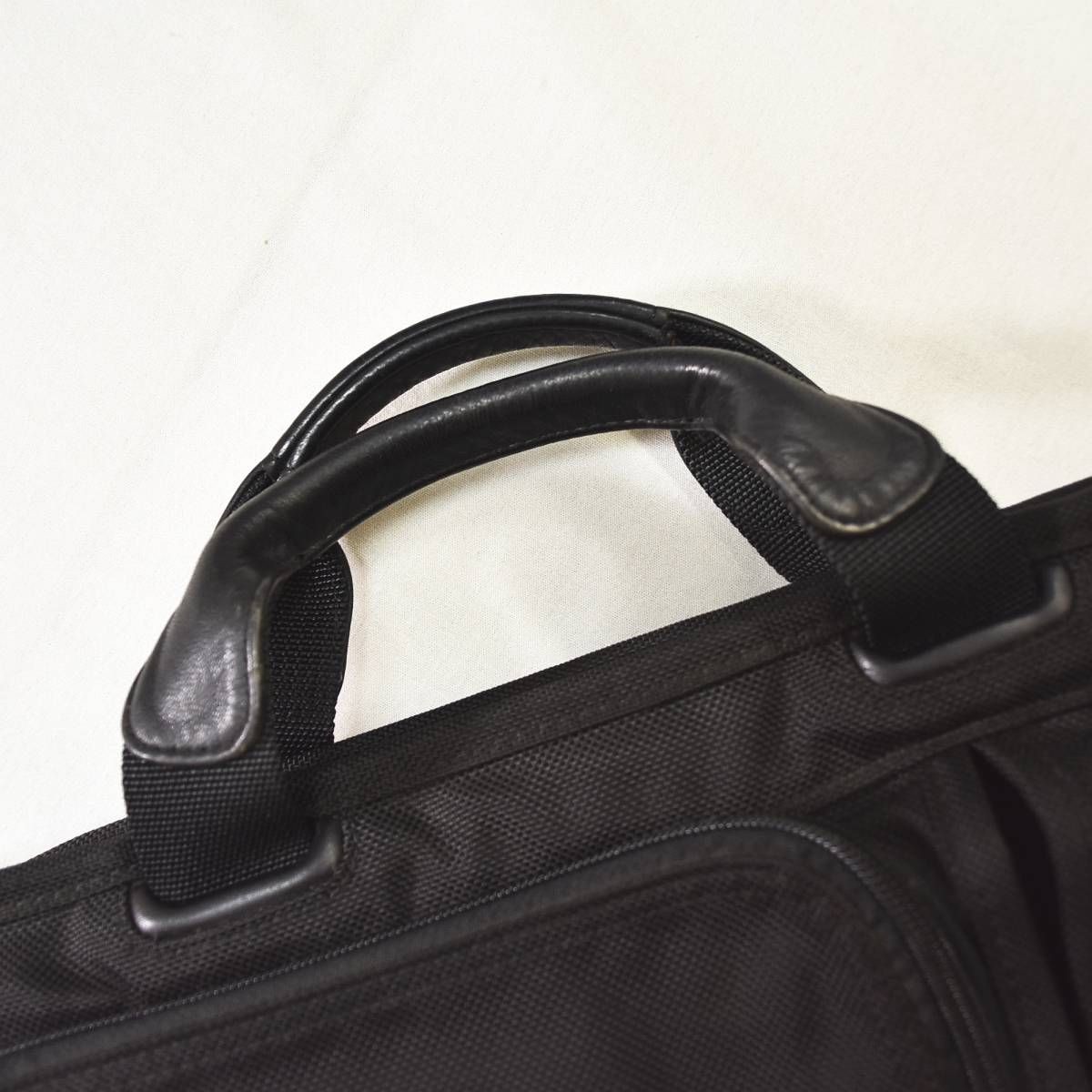 TUMI Compact Large Screen Computer Brief Handbag … - image 8