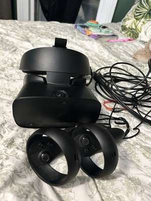 Oculus Rift S PC-Powered Virtual Reality Gaming Headset with Controllers