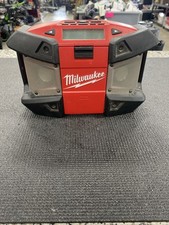 Milwaukee M12 Jobsite AM/FM Radio 2590-20 - No Battery