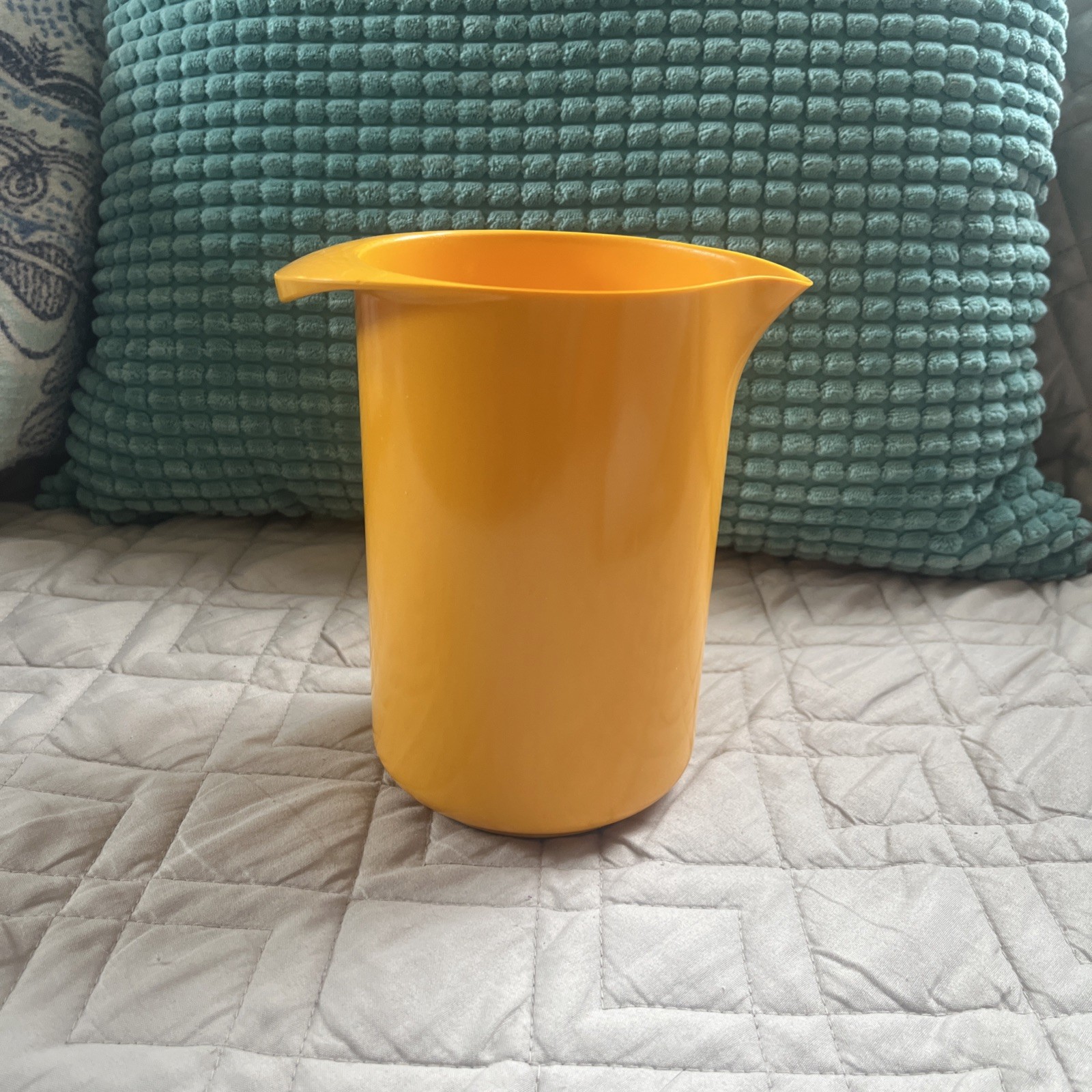Vtg MCM Rosti Melamine 1L Yellow Spouted Pitcher Designer Erik Lehmann 1960s