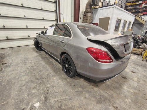 2015 MERCEDES MERCEDES C-CLASS Under Hood Fuse Box 124K - Picture 3 of 12