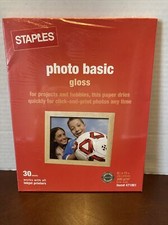 Staples Photo Paper Basic Gloss 30 Sheets Total 11 x 8.5 9 Mil 53lb 471861