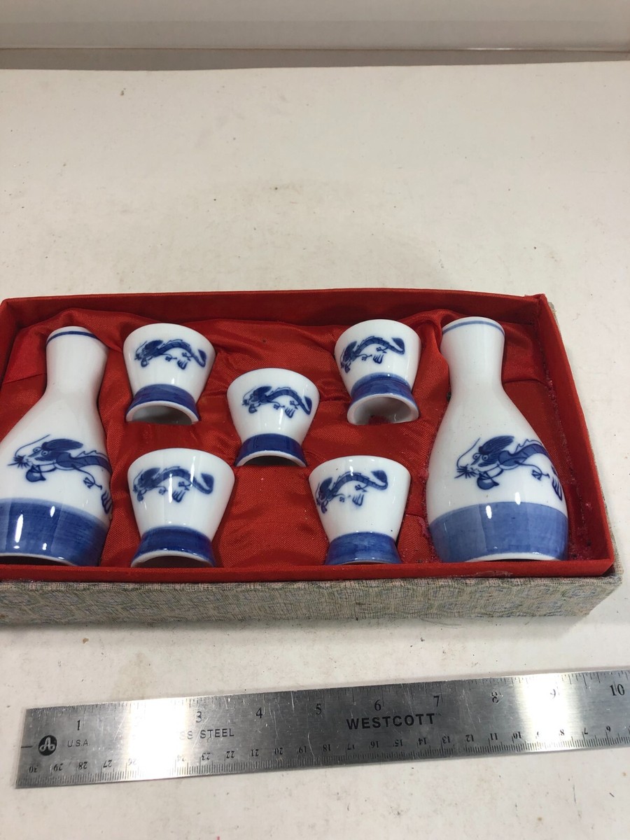 JAPANESE 7 pieces sake set, 2 bottle with 5 cups, blue dragon