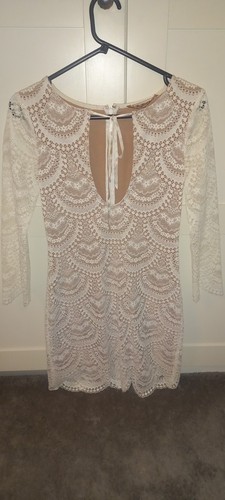 STUNNING FOR LOVE & LEMONS ABITO BIANCO PIZZO/UNCINETTO COMPLETAMENTE FODERATO. XS. UK 8