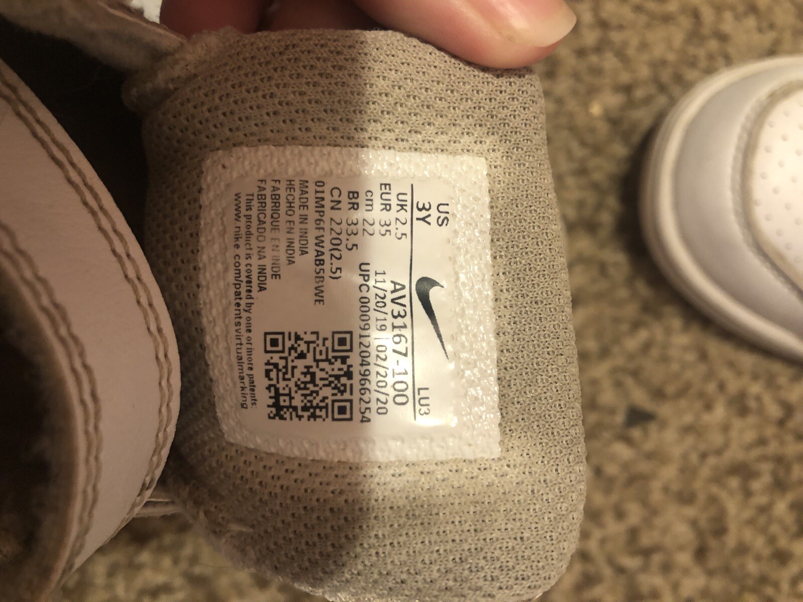 nike av3167 100