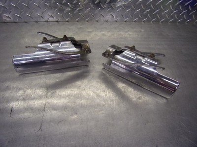 1026 C HONDA VTX 1800 F3 200 OEM FRONT FENDER MOUNT BRACKET HOLDERS SET