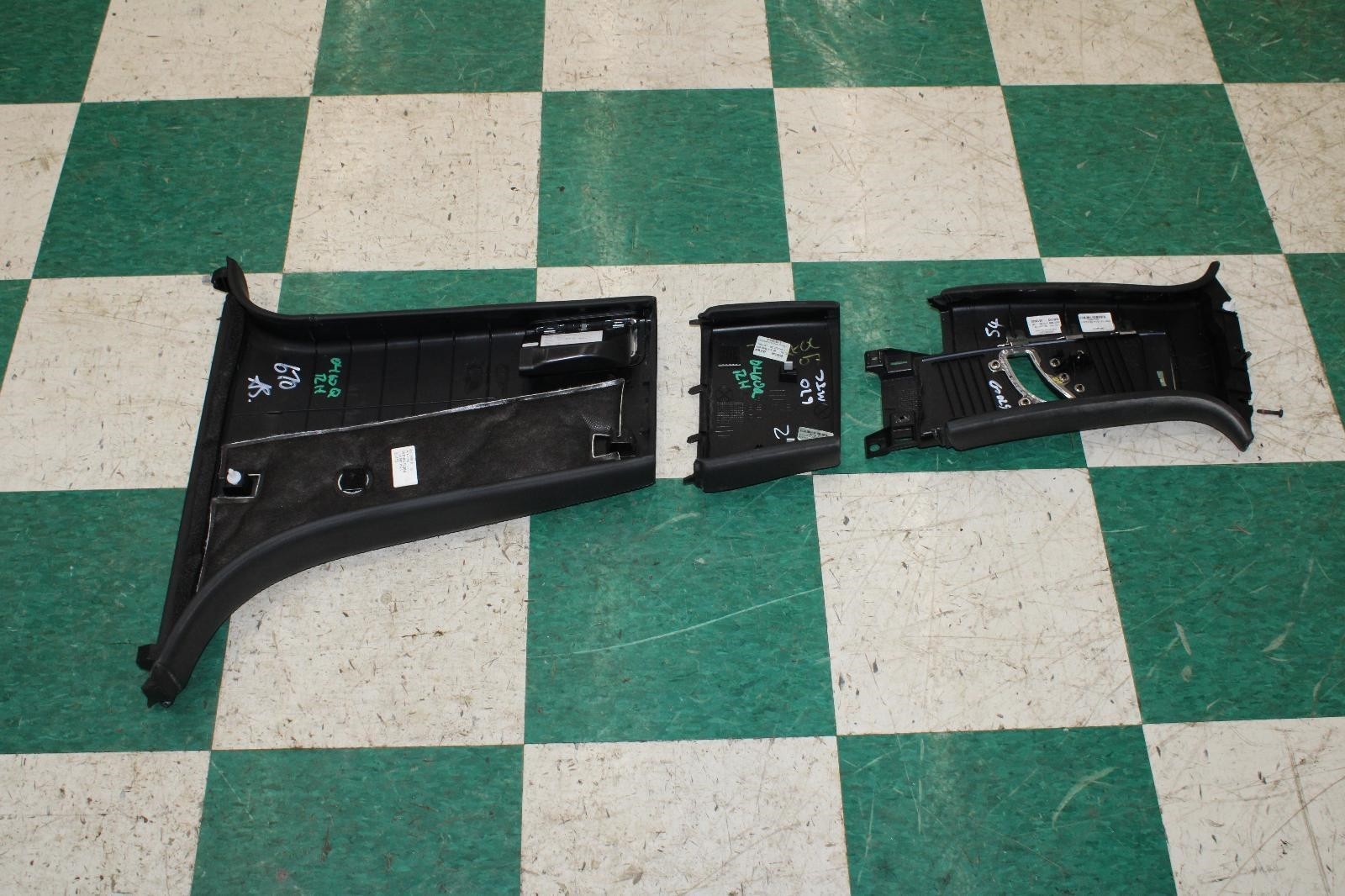 Bentley Flying Spur 2013-2018 Right Pillar trim Black