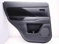 Porte arrière et accessoires Mitsubishi OUTLANDER