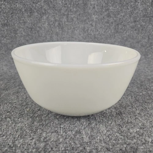 Vintage Fire King White Milk Glass Mixing Bowl 7"x3.5" USA Ovenproof