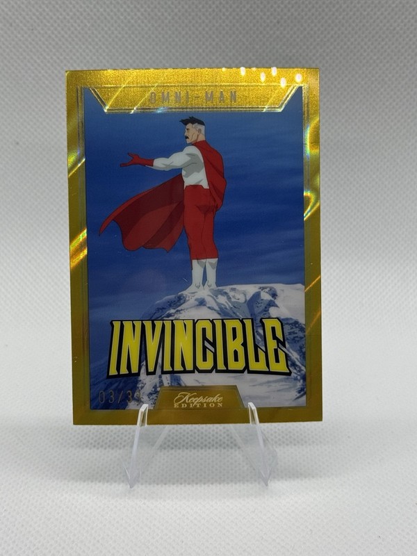 VERY RARE /33 Gold Lava Omni-Man Card  Invincible Keepsake Holo Edition