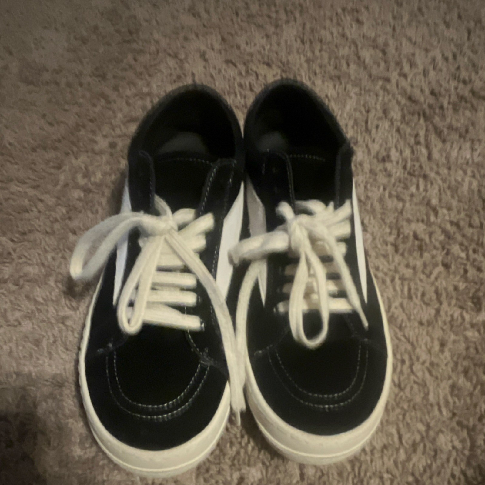 Black White Lace Up Low Top Men's Casual Walking Sneakers