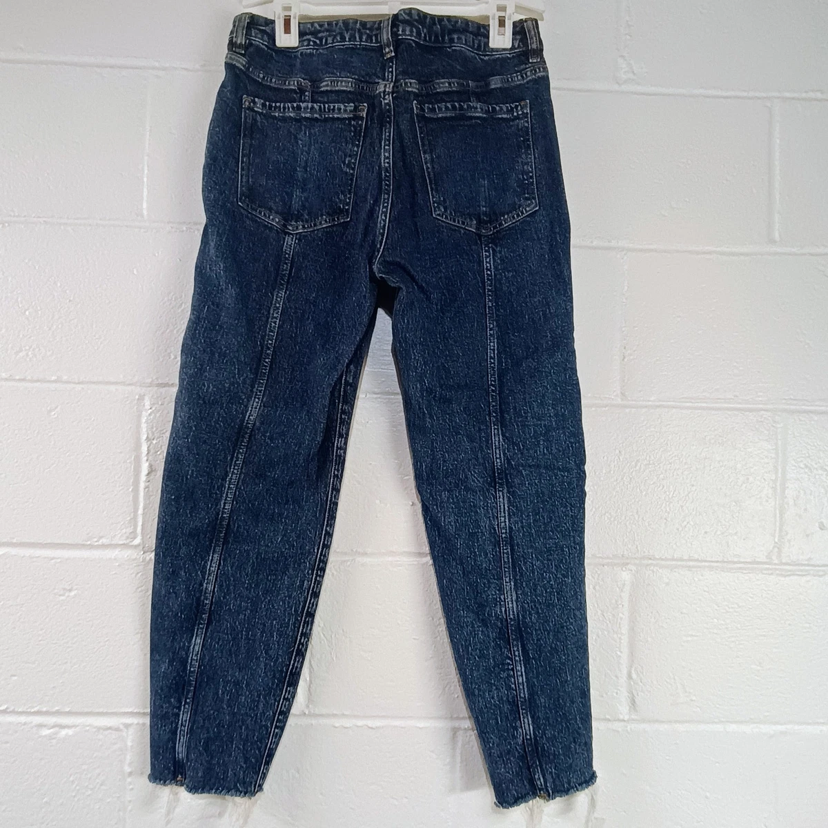 Pantalones de mezclilla Forever 21 para mujer 30x27 dobladillo crudo tiro medio azul pierna ajustada lavado oscuro