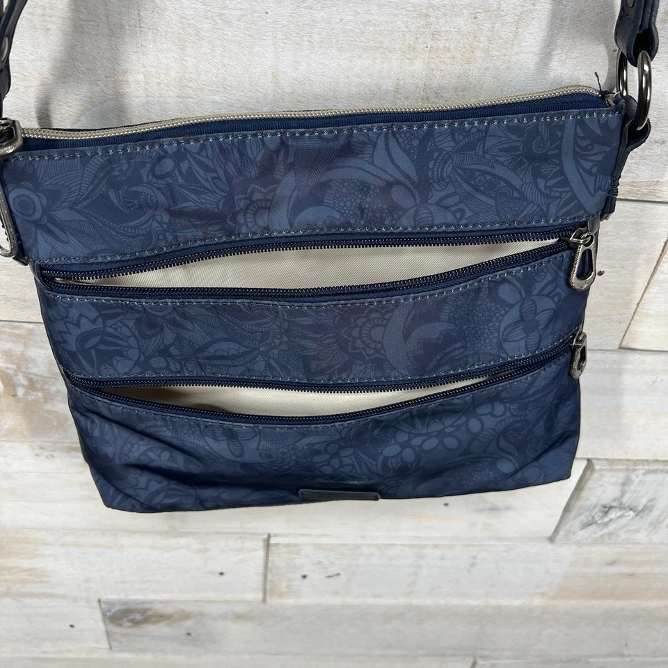 Sakroots Crossbody Purse  Blue Floral Artist Circle Repreve Ecotwill Pockets Bag - Image 2 of 4