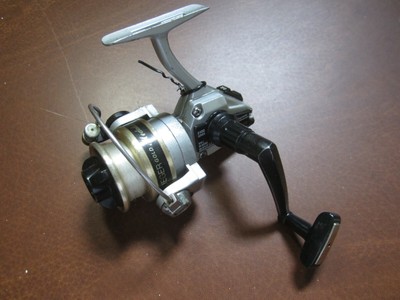 Vintage Shakespeare Alpha 035 Spinning Reel For Parts Repair Needs Bail Spring Ebay