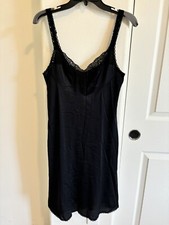 Vintage Vassarette Black 34 F Satinessence Nylon full slip