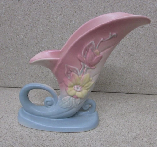 VINTAGE HULL POTTERY CORNUCOPIA MAGNOLIA FLOWER VASE PLANTER USA 19-8-1/2