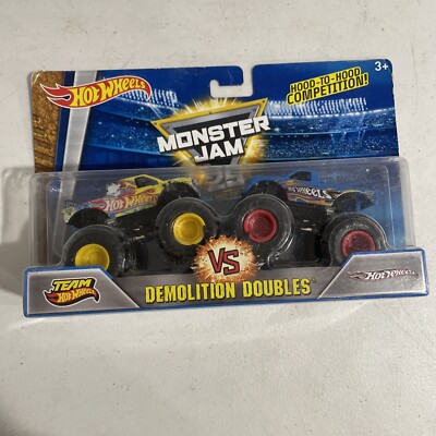 2016 HOT WHEELS MONSTER JAM DEMOLITION DOUBLES Team Hot Wheels Vs Hot Wheels