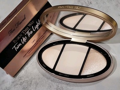 TOO FACED Born This Way Turn Up The Light Highlighting Palette shade LIGHT NEW