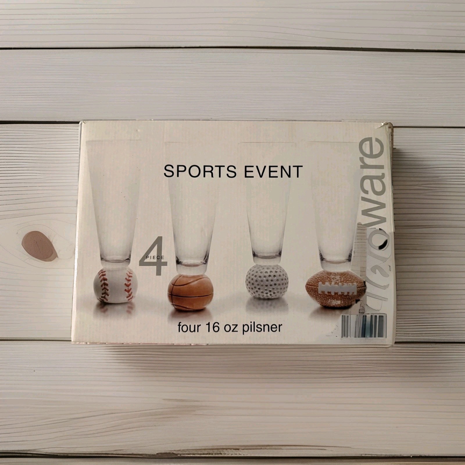 Circleware 4-Piece Sports Theme Drinking Glasses Set New In Package
