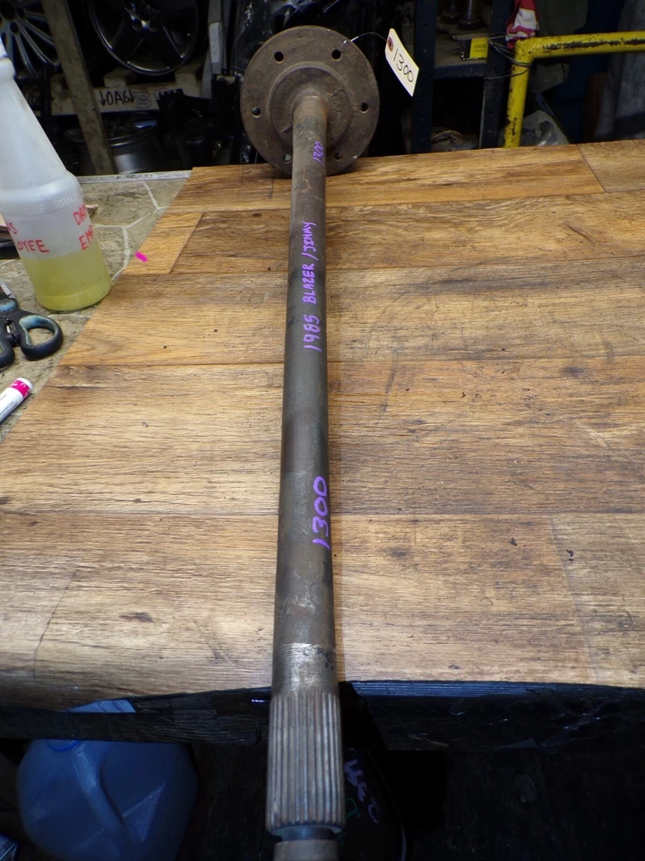 1982-1988 BLAZER JIMMY 4 X 4 ЗАДНИЙ ЛЕВЫЙ ВОДИТЕЛЬ ПРАВЫЙ ПАССАЖИРСКИЙ МОСТ ВАЛ - Изображение 3 из 4