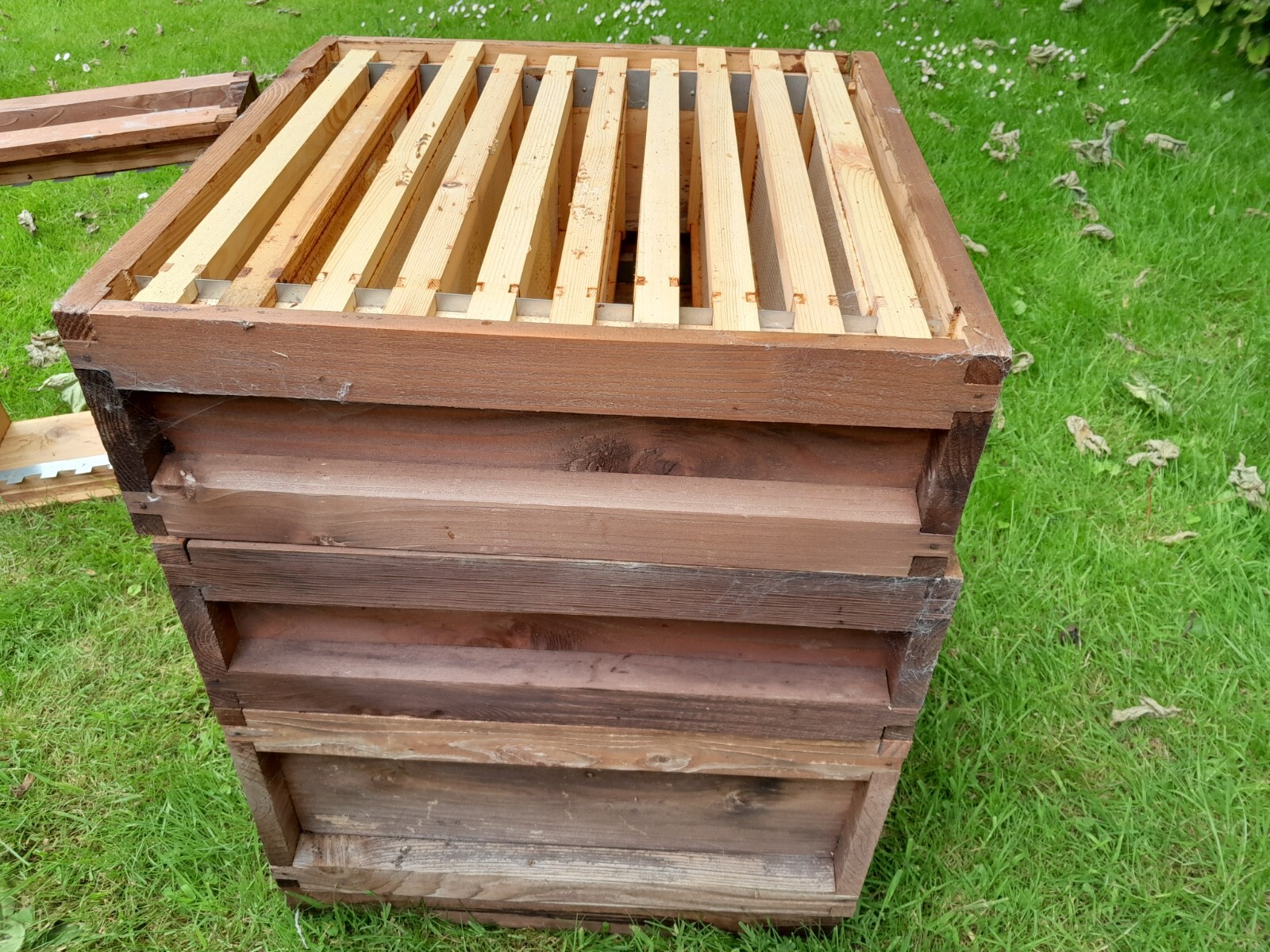 THORNES NATIONAL BEE HIVES X2 COMPLETE BEEKEEPING KIT GOOD CONDITION eBay