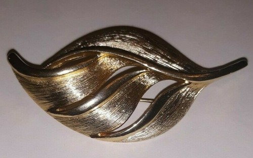 Vintage Leaf Brooch Pin Textured & Shiny Goldtone Unstamped - Picture 4 of 6