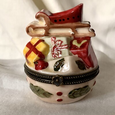 Villeroy & Boch 1748 Hinged Christmas Tree Trinket Box Gold Star