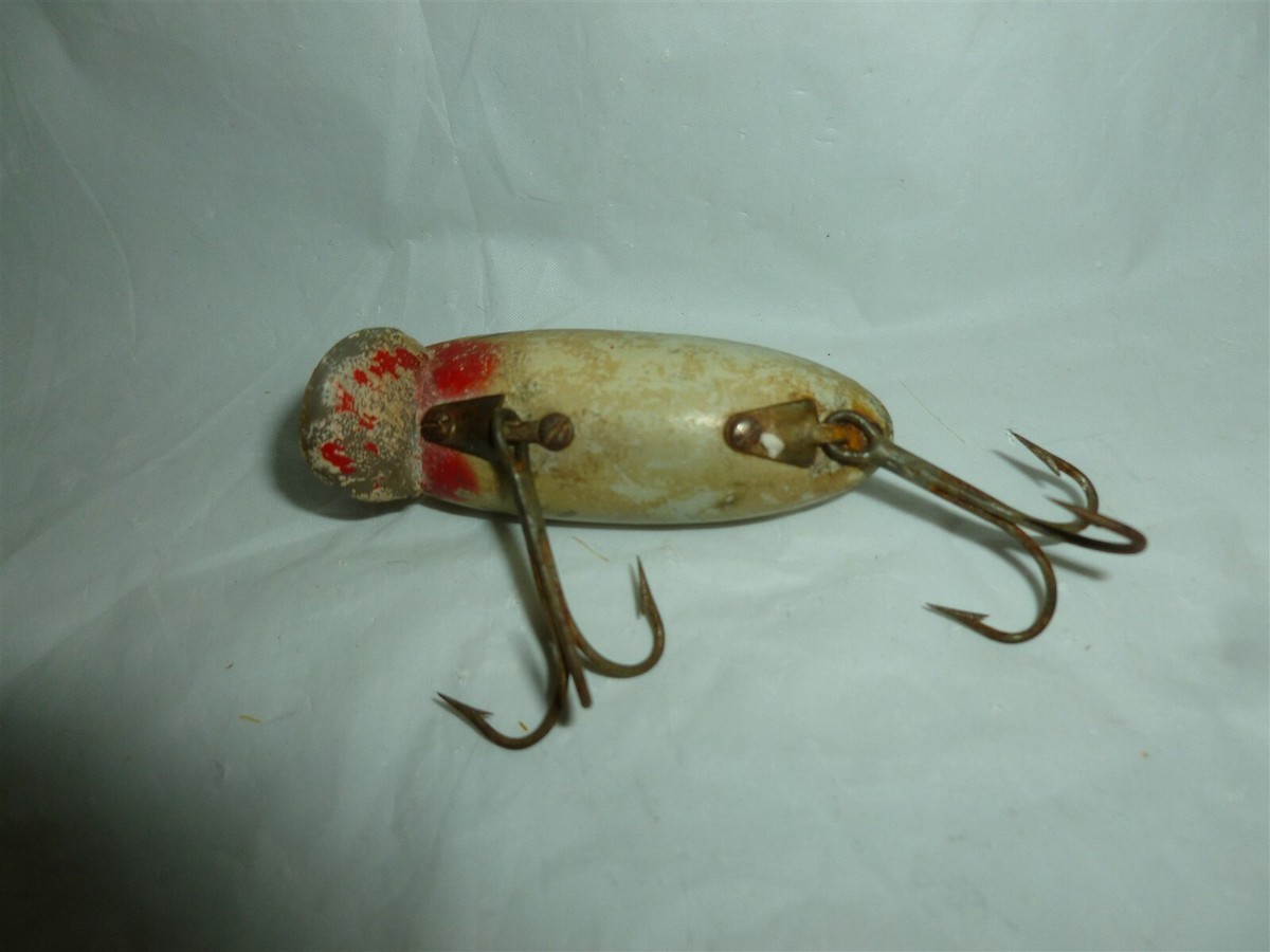 Vintage 2-1/4 Inch Plastic Unbranded (Wright & McGill Bug-A