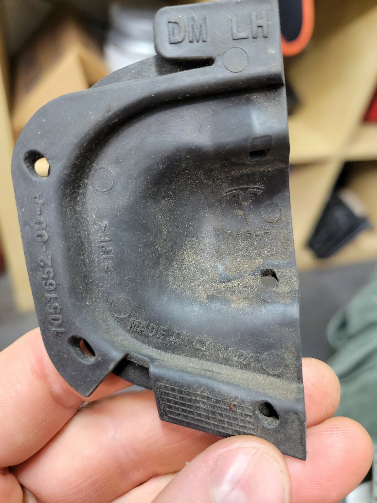 201420 Tesla Model S Wheel Liner Sensor Cover LH Left