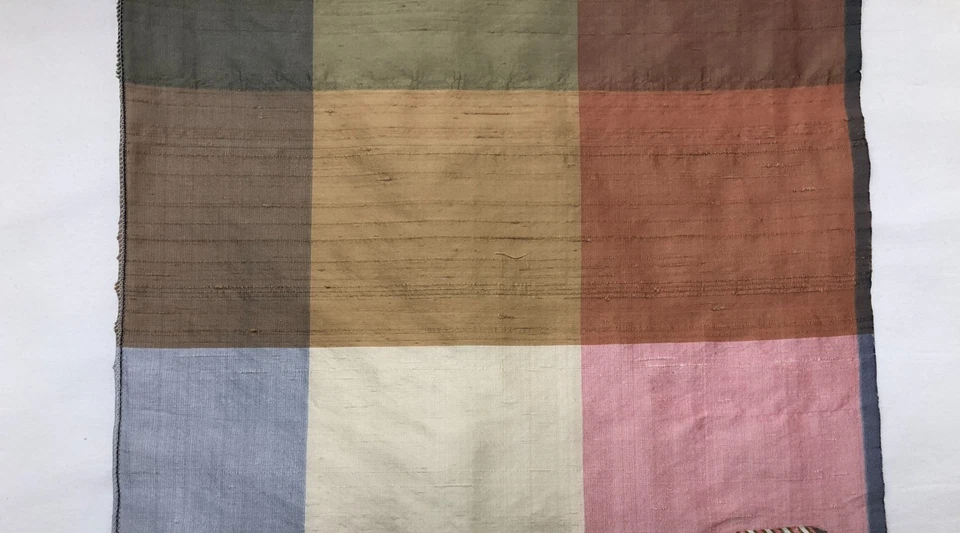 100% silk buffalo check. Schumacher fabric by the yard. 54" wide. - Изображение 2 из 2