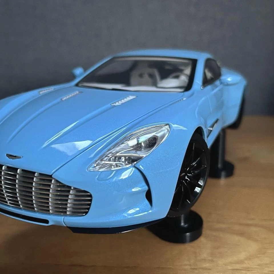 AUTOART Aston Martin One-77 1/18 modèle moulé sous pression bleu avec portes ... - Photo 3/4