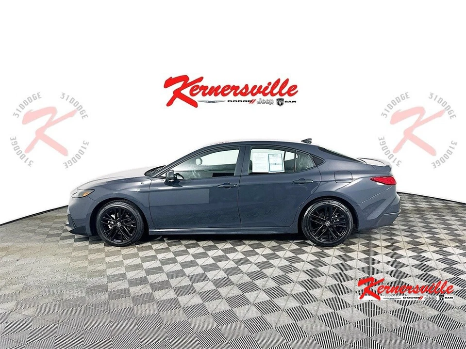 2025 Toyota Camry SE FWD 4dr Sedan Navigaion Backup Camera Bluetooth Foto 4 de 4