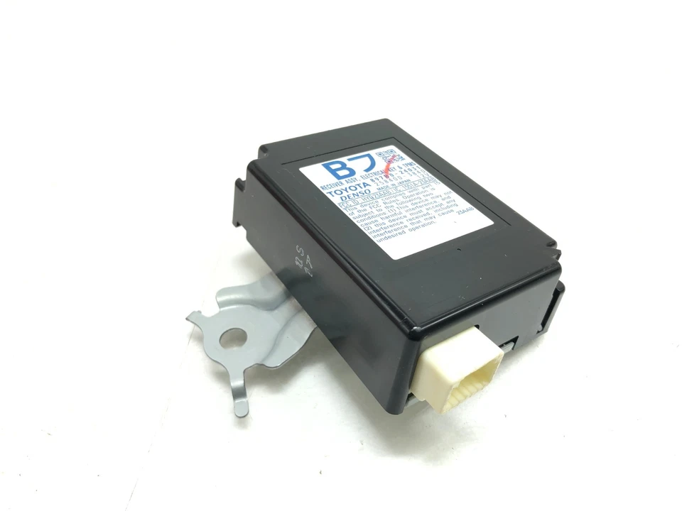 Módulo de control de monitoreo de presión de neumáticos Lexus RC F TPMS 2015-2023 OEM Foto 2 de 4