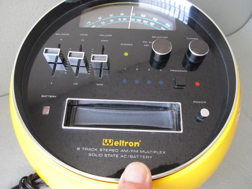 Vintage Weltron 2001 Space Ball 8 Track Player - AM/FM Radio ***Only Radio Works - Picture 8 of 16