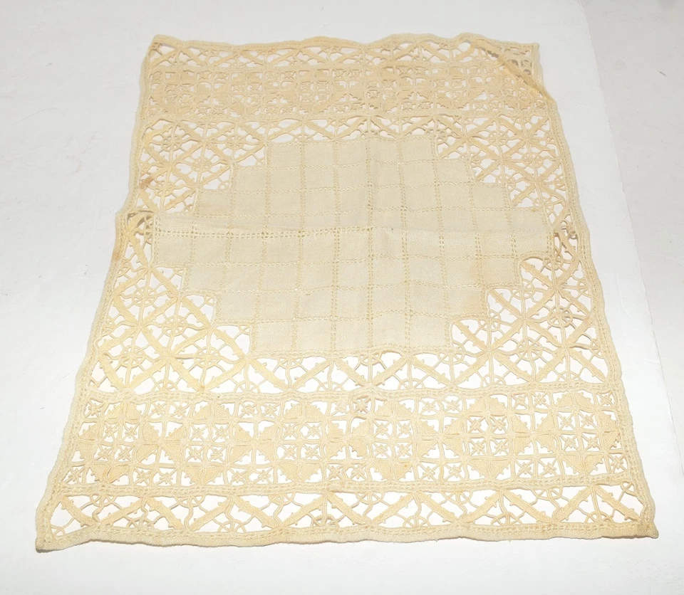 Vintage Ecru Cotton Squares Embroidered Star Cutwork Border Table Runner 12x16 - Image 4 of 4