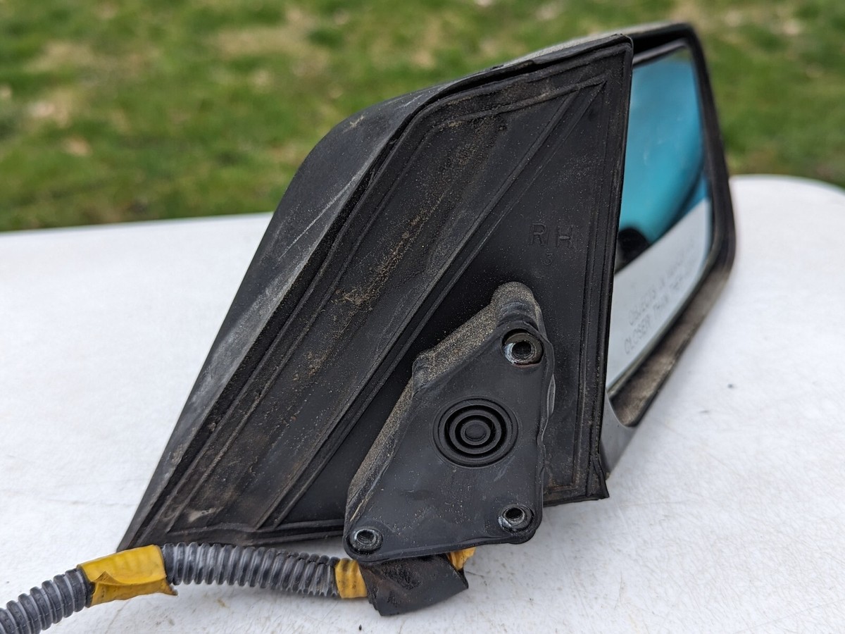 82 83 84 85 Toyota Cressida Right hand Pass. side Power exterior