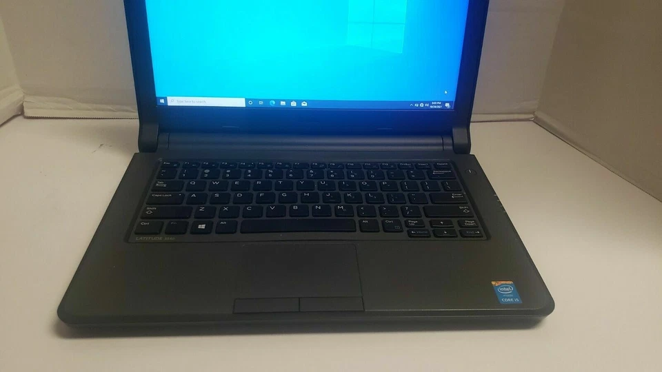 DELL LATITUDE 3340 13.3" Core i5-4210U 1.70GHZ 4GB RAM 320GB HDD Windows 10 Pro Foto 2 de 4